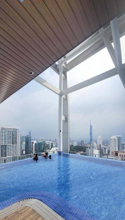 Cl 29A Insta Klcc View & Infinity Pool Apartment Куала Лумпур Екстериор снимка